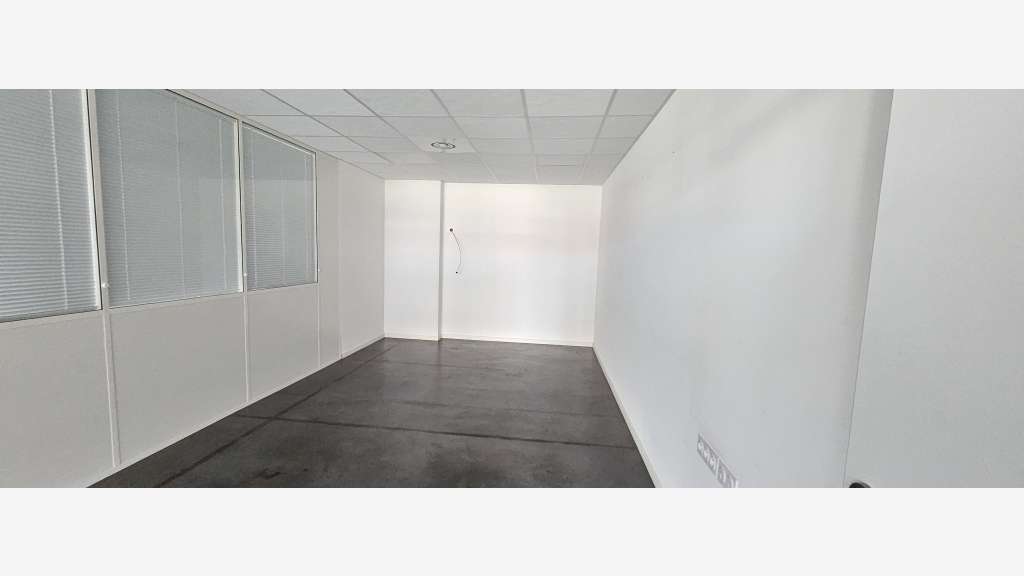 Vente local d'activité de 290m² en za à la Farlède