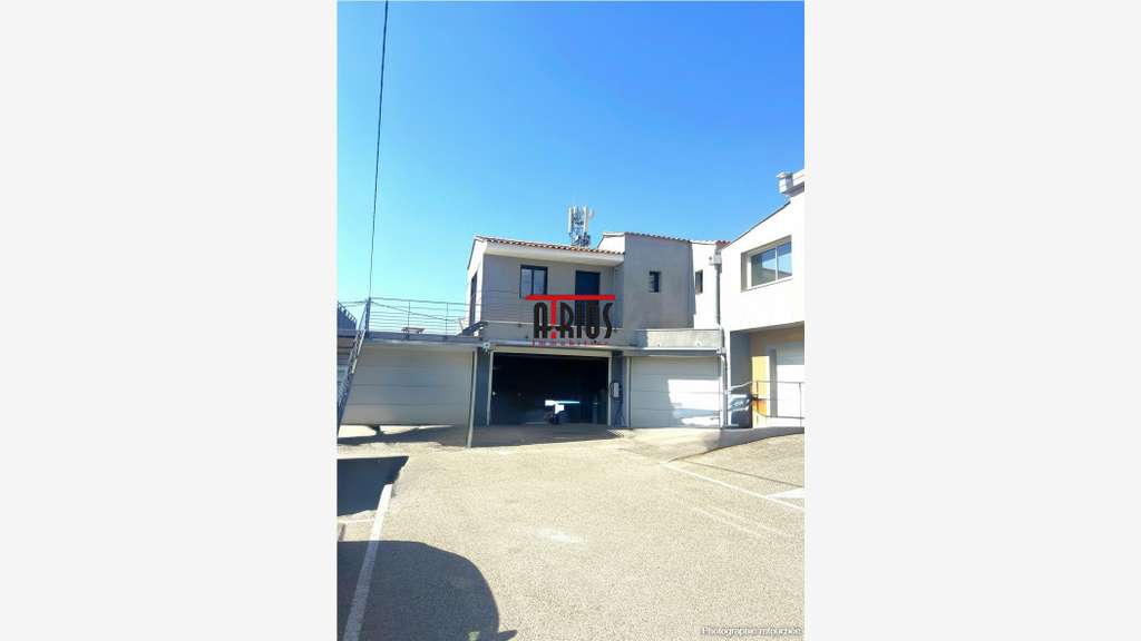 Vente local d'activité 567.57m² en ZI la Farlède