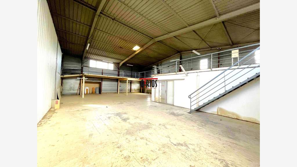 LOCAL D'ACTIVITÉ DE 1710 m²