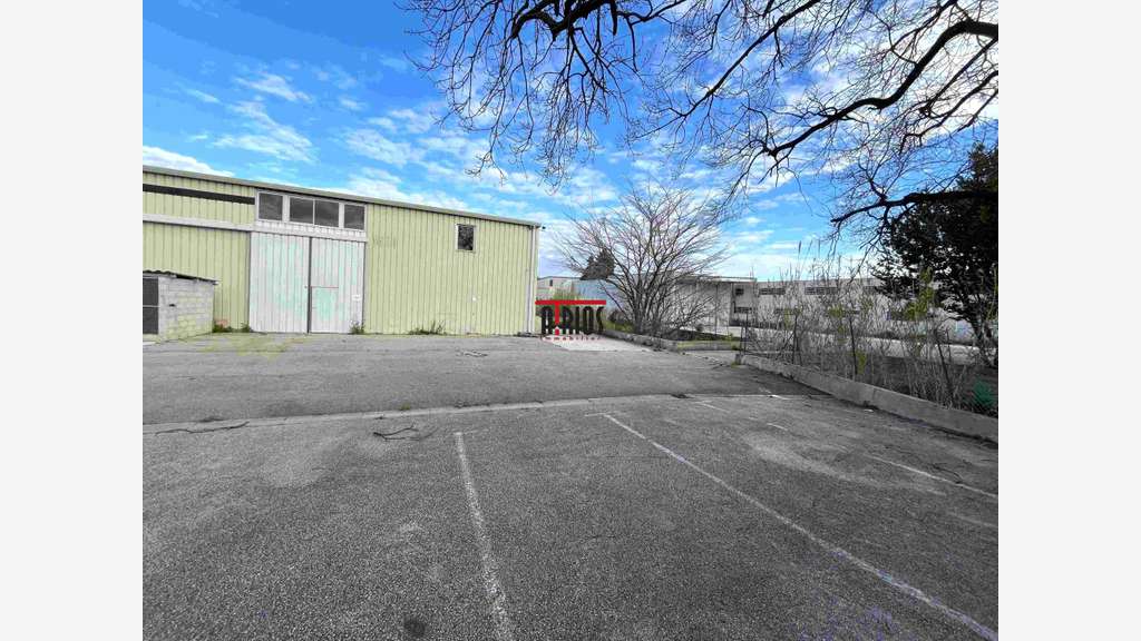 LOCAL D'ACTIVITÉ DE 1710 m²