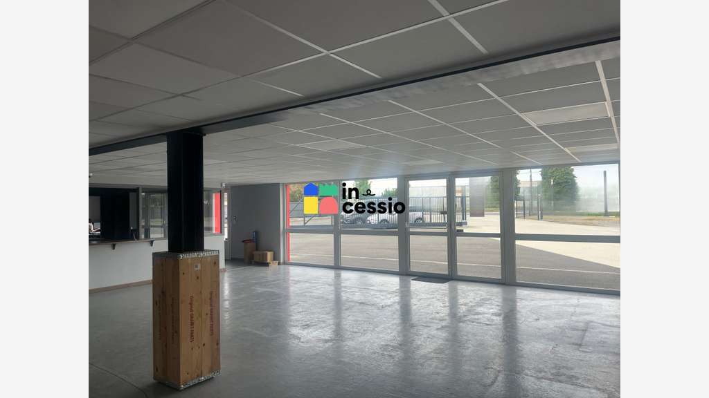Vente ens. d’activité de 787.5m² la Ferté Bernard