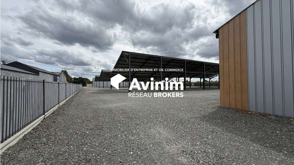 Entrepôt / Local d'activités de 765 m2 dans parc d