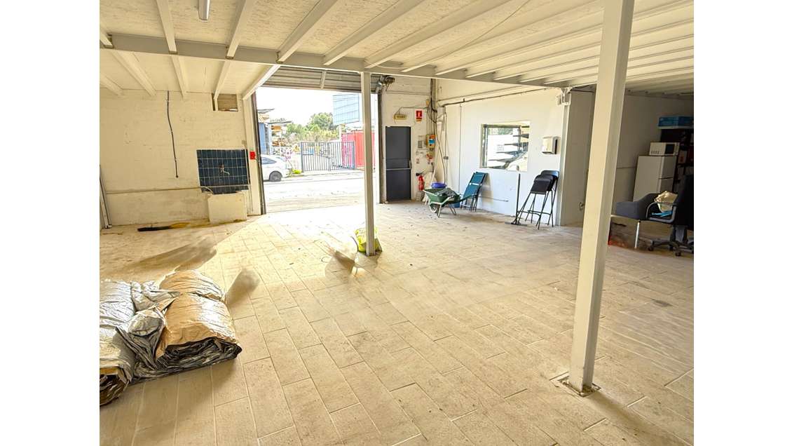 Vente local 285m² zone du Pouverel à La Garde