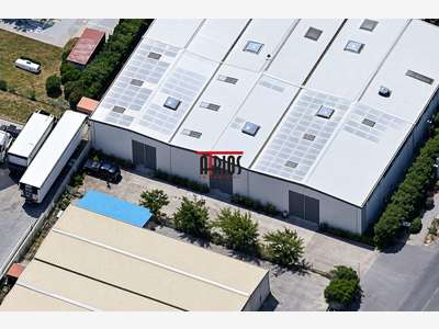 AV locaux d'activités 208, 150 et 155m² à la Garde