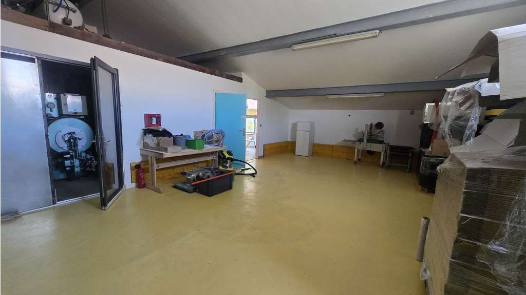 Vente local professionnel bureaux 311m² la Garde