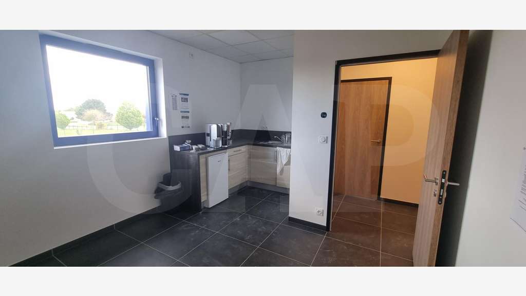 AV bâtiment activités 850m² La Guerche-de-Bretagne