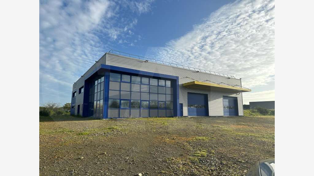 AV bâtiment activités 850m² La Guerche-de-Bretagne