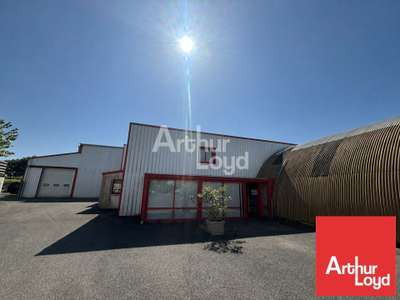 Local d'activité 2500m² à vendre à La Jaudonnière