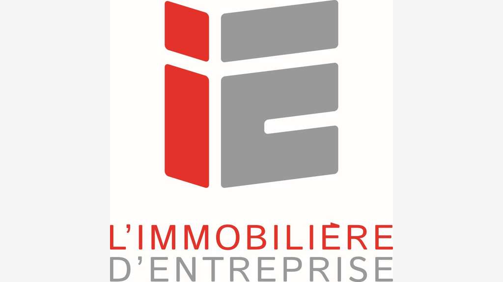 Vente locaux 990m² La Mézière La Châtaigneraie