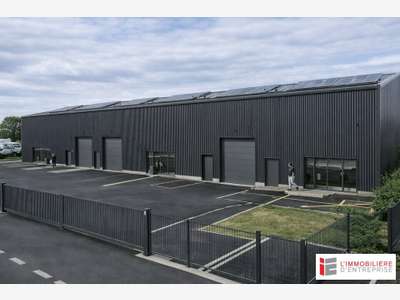 Cède local d'activité de 330m² à La Mézière