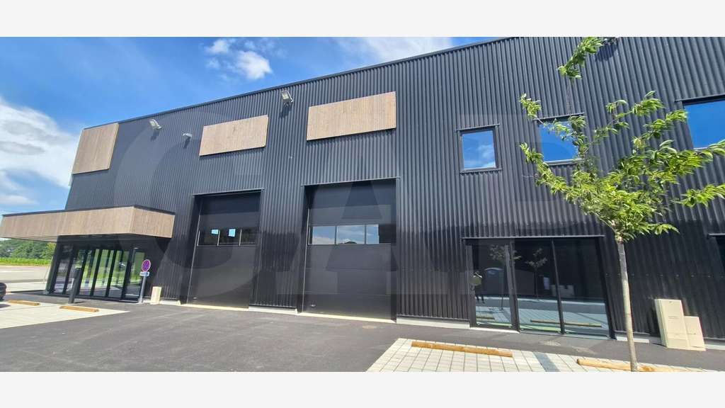 AV cellules neuves à partir de 200m² à La Mézière