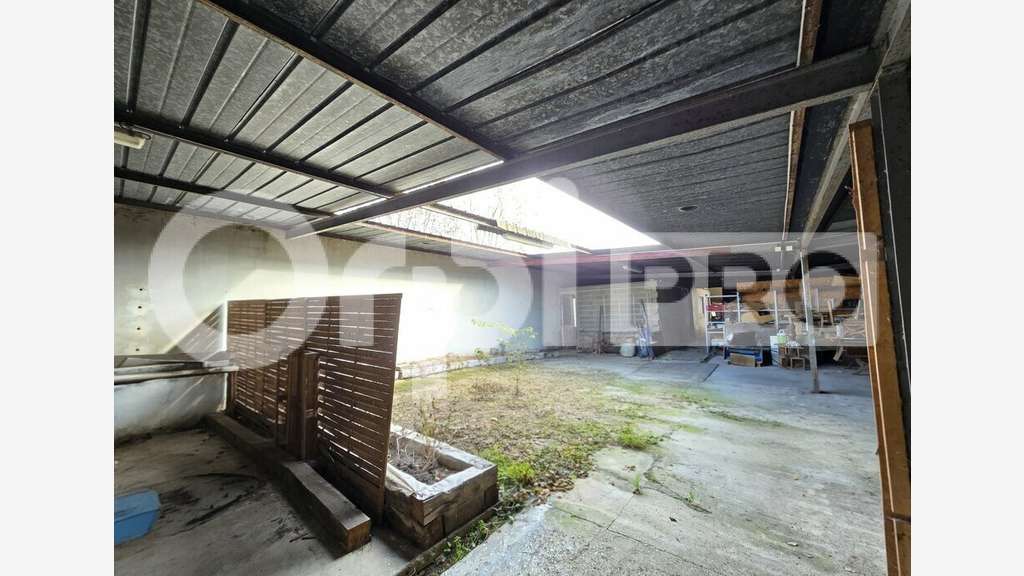 AV ensemble immobilier sur une parcelle de 3152m²