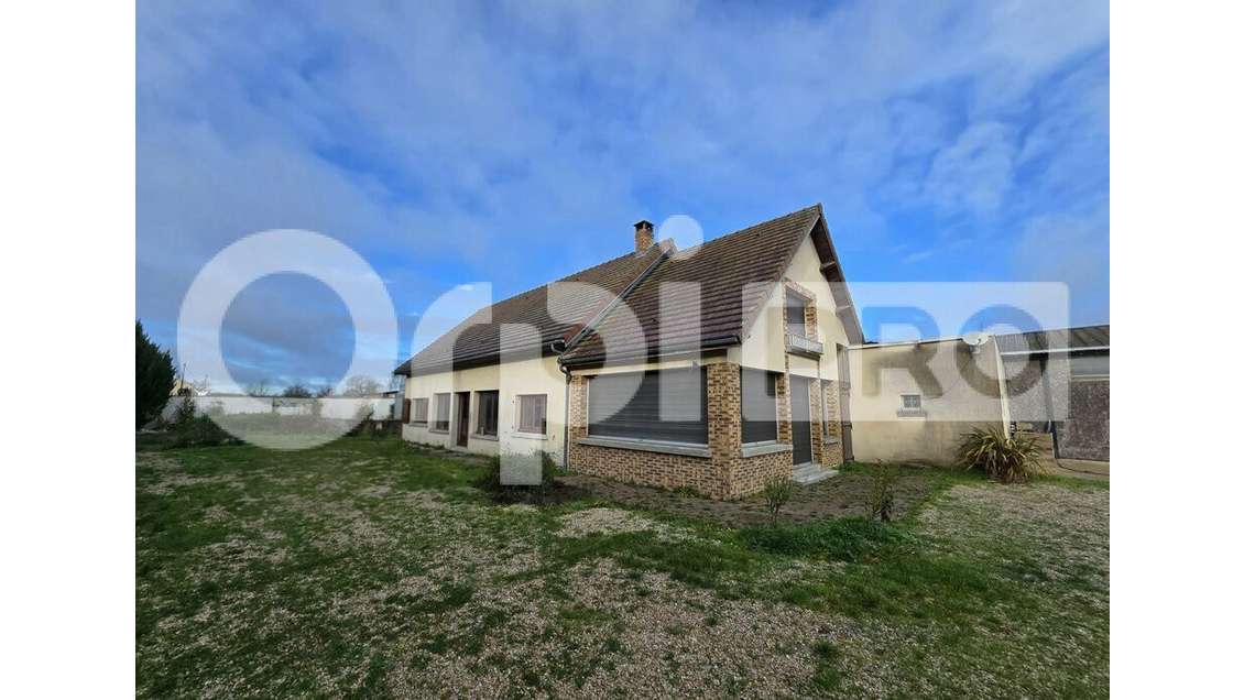 AV ensemble immobilier sur une parcelle de 3152m²