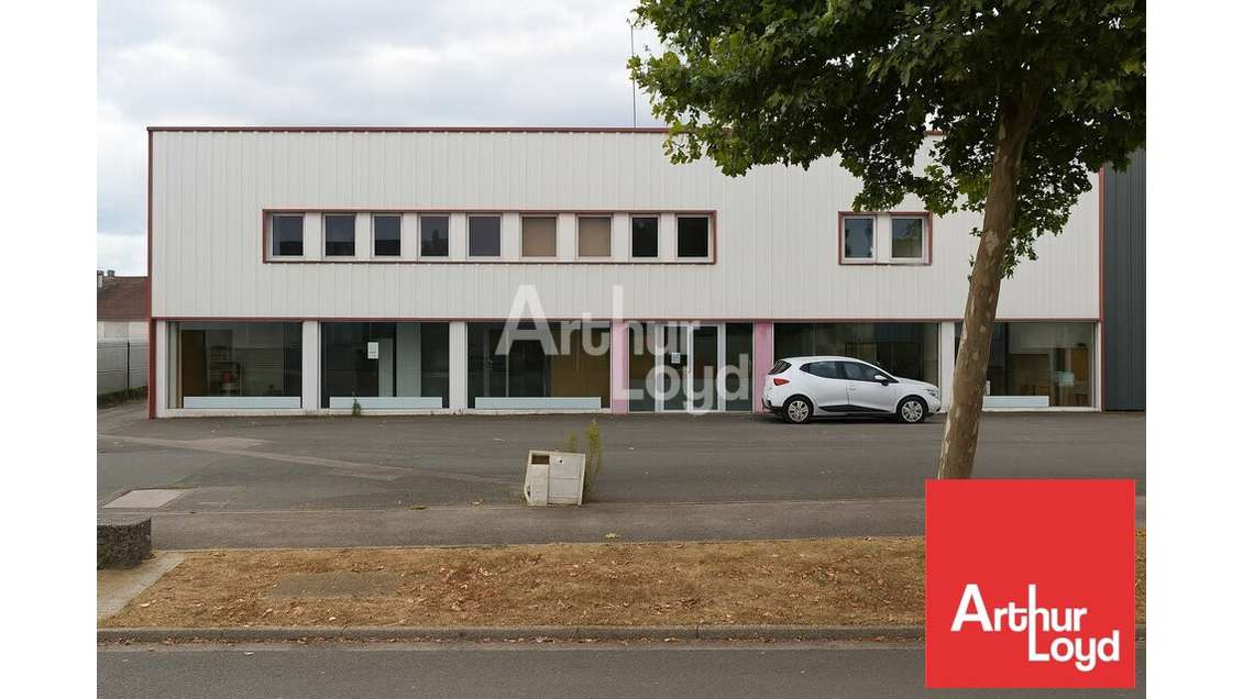 Local d'activité 2680m² à vendre La Roche-sur-Yon