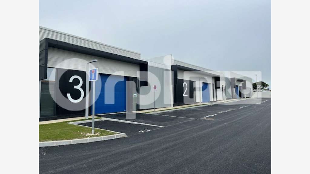 A vendre atelier neuf de 508m² en ZFU La Rochelle