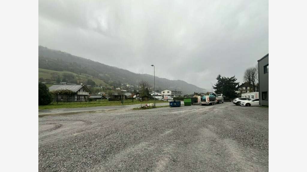 Local d'activités 500m² à vendre en Savoie (73)