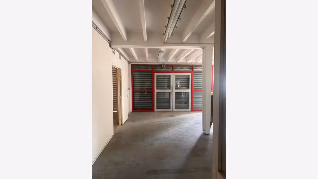 Vente entrepôt 1544m² avec bureaux à La Saussaye