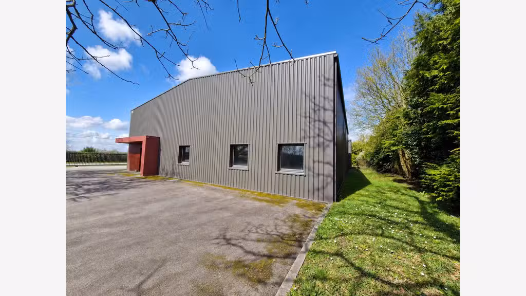 A vendre local d'activité 350m² à Vannes Est