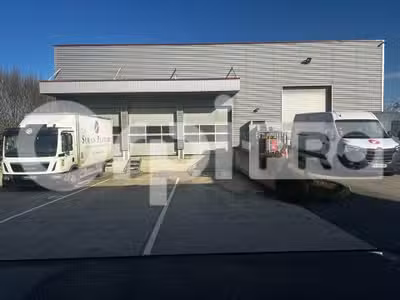 A vendre local activité sud Compiègne 1700 m²