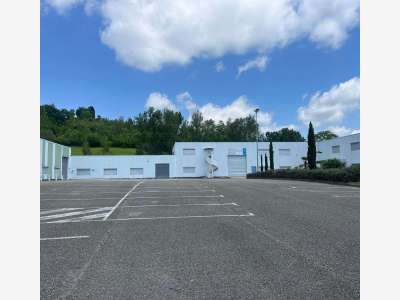 À vendre bâtiment industriel 6500m² à Lafrançaise