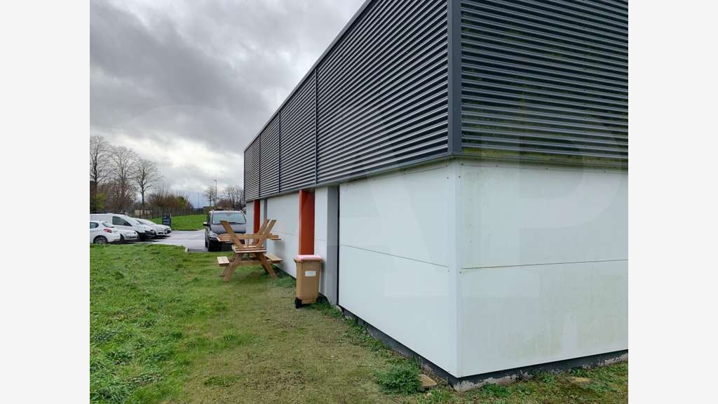 Vente local d'activité 560m² à Lamballe RN12