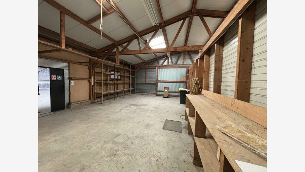 Local d'activité + bureaux et foncier Lamballe