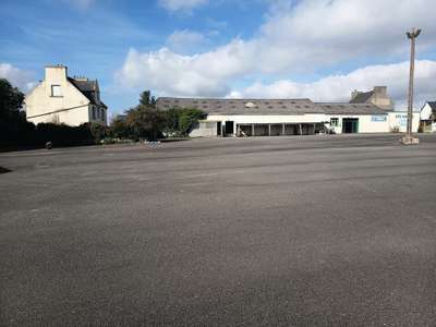A vendre entrepôt 1350m² proche Landivisiau
