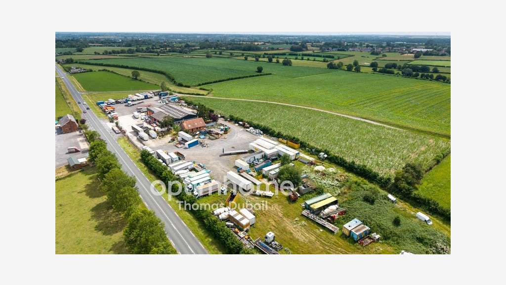Vente ensemble professionnel 1000m² à Landrecies