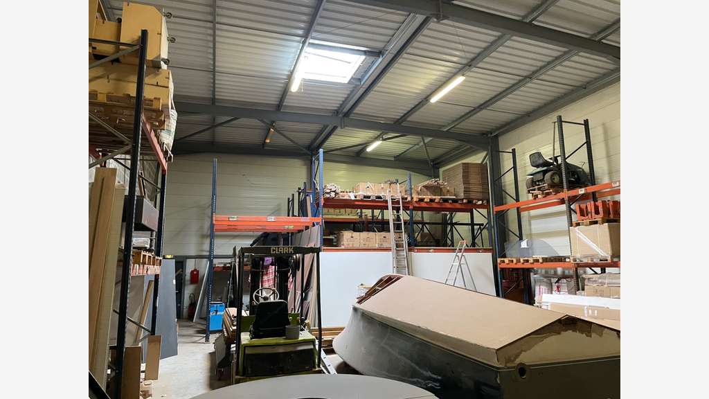 Vente local d'activité avec bureaux à Langon