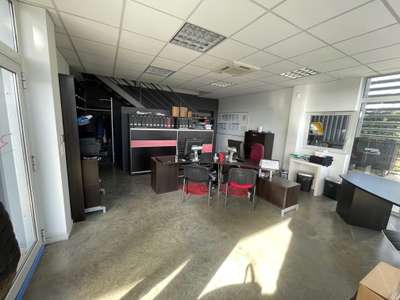 Vente local d'activité avec bureaux à Langon