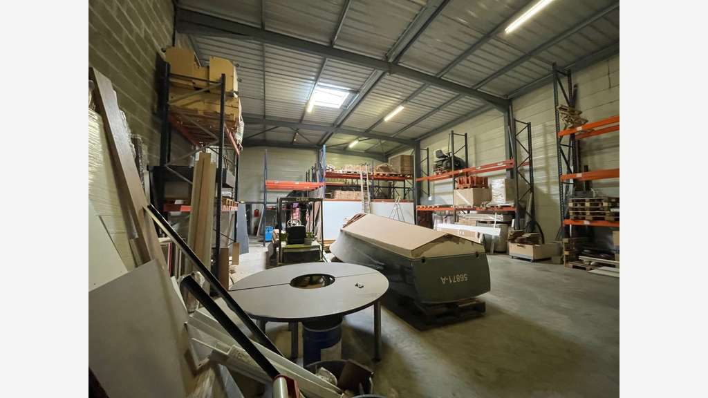 Vente local d'activité avec bureaux à Langon