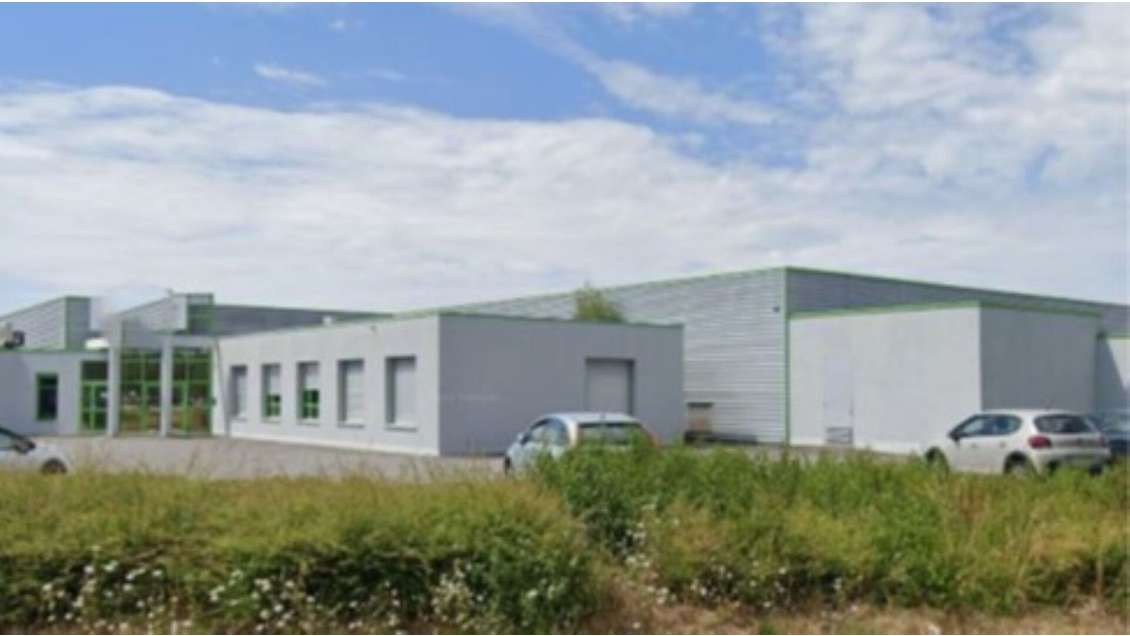 A vendre local d'activité 4815m² à Laval