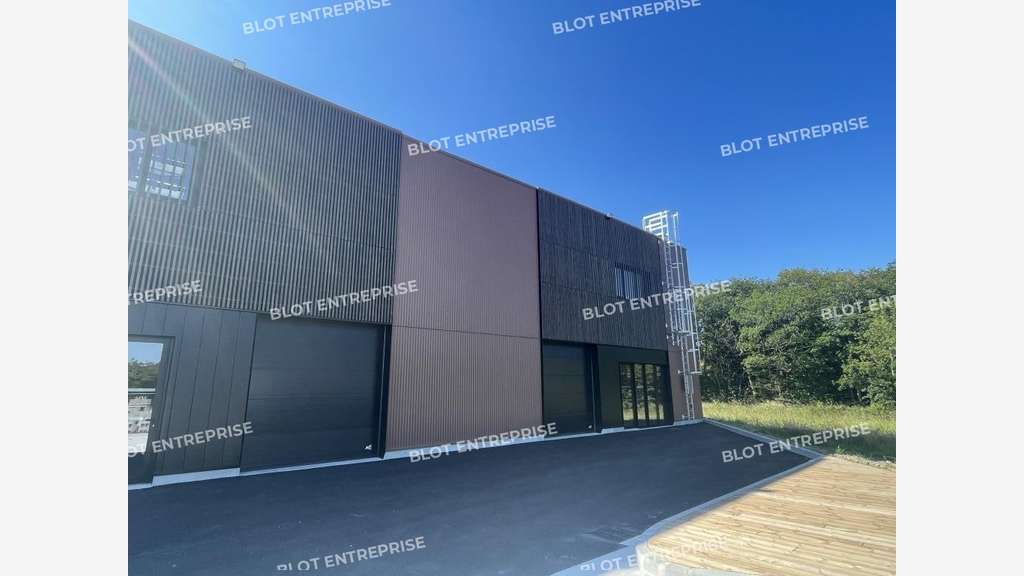 A vendre cellule 389m² au Bignon Parc de La Forêt