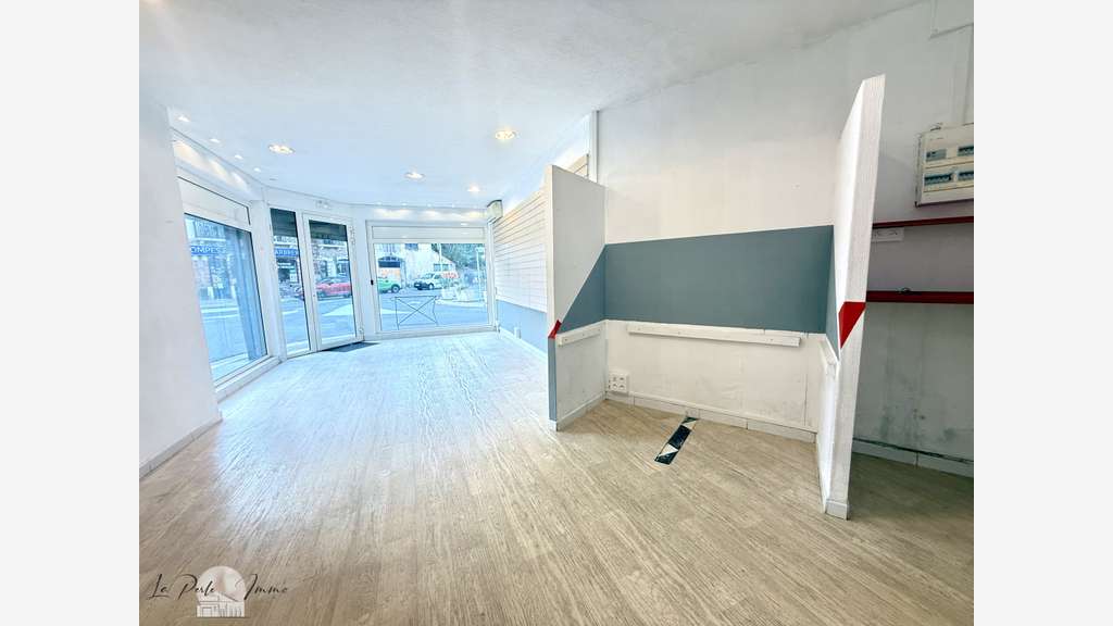Vente local commercial de 42m² au Boulou centre