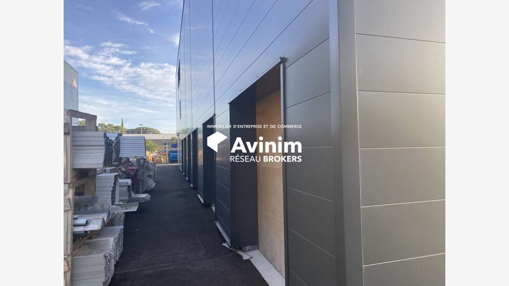 Vente local artisanal 820m² Le Cannet des Maures