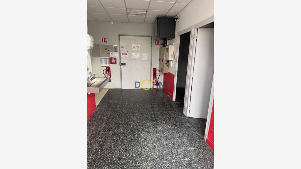 AV local 400m² proche RN88 Le Chambon-Feugerolles