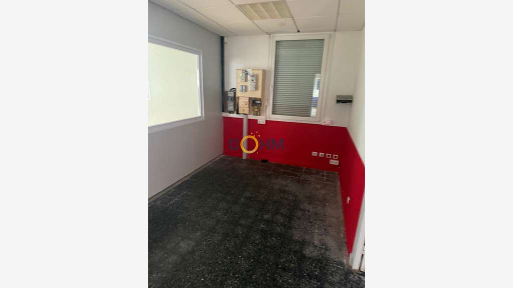 AV local 400m² proche RN88 Le Chambon-Feugerolles