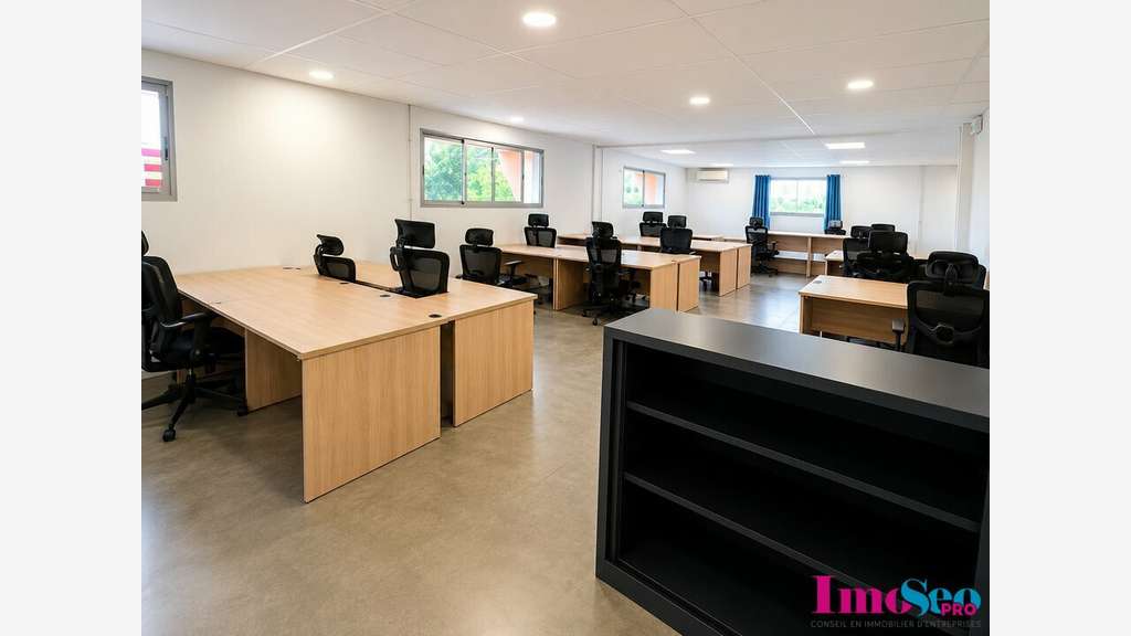 Local industriel 1620m² à vendre au Haillan
