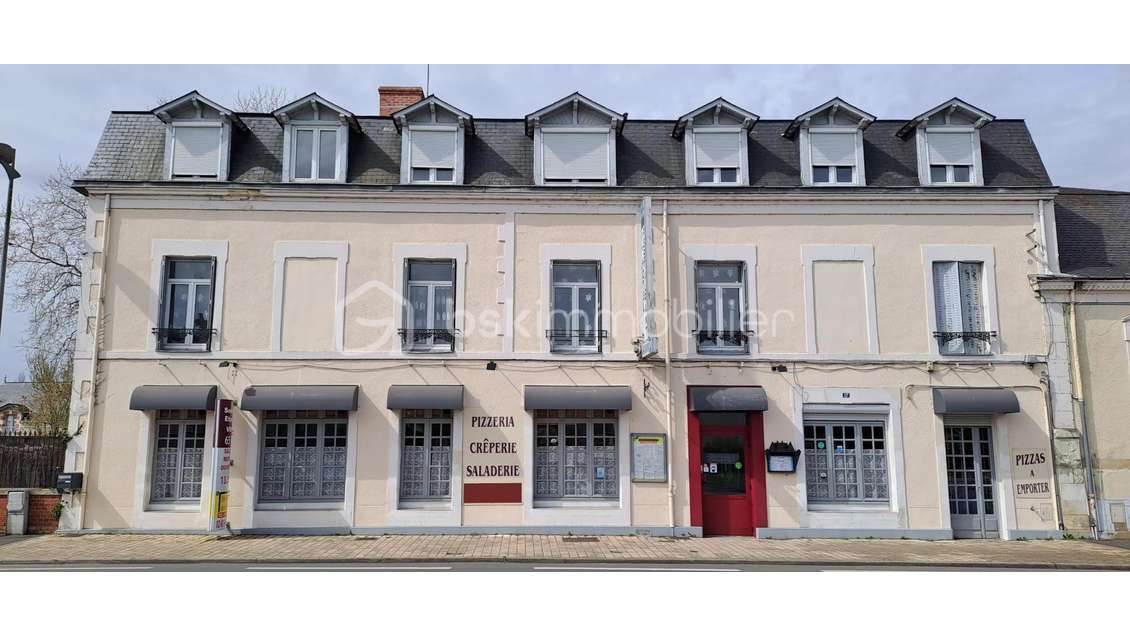 Vente ancien hôtel restaurant de 650m² à Le Lude