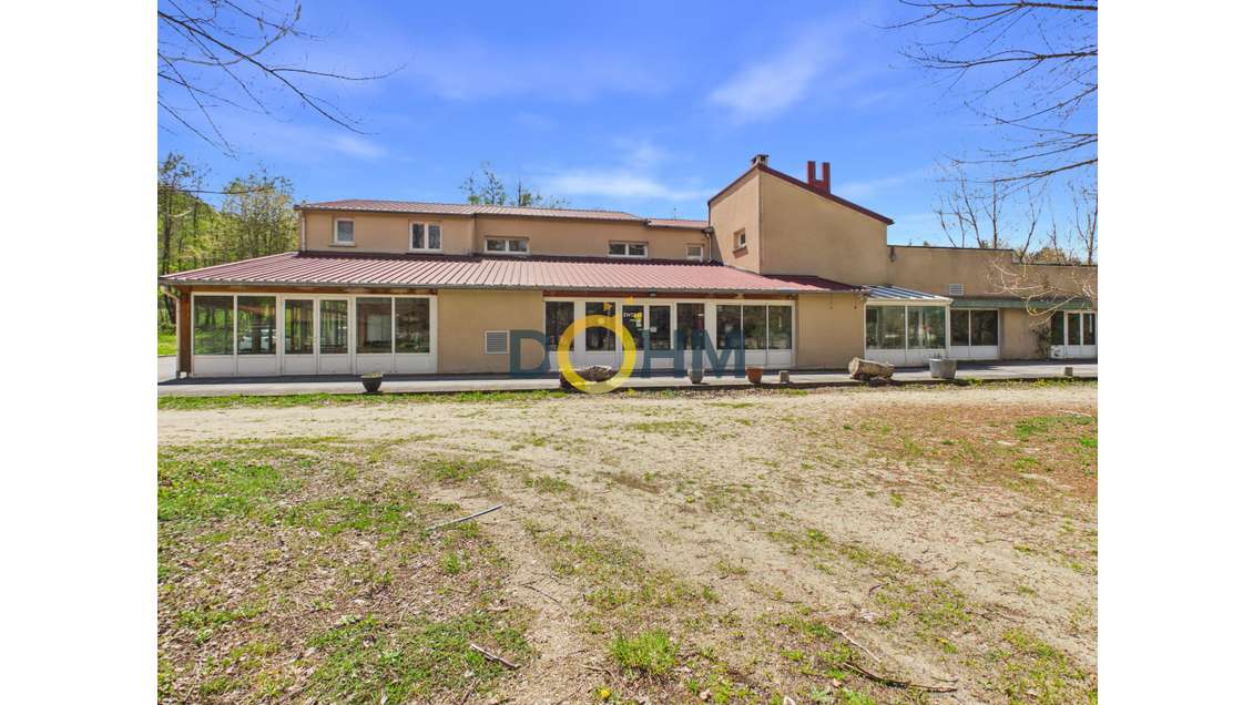 Locaux 1080m² avec salle de reception Le Monastier