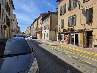 Vente local de stockage avec bureau 183m² Le Muy