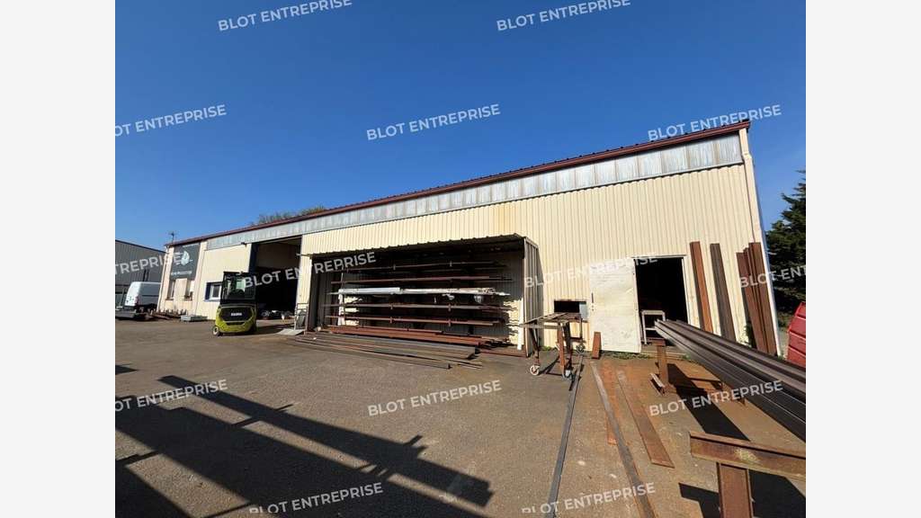 A vendre locaux d'activités 420m² Le Pellerin