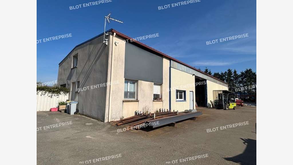 A vendre locaux d'activités 420m² Le Pellerin