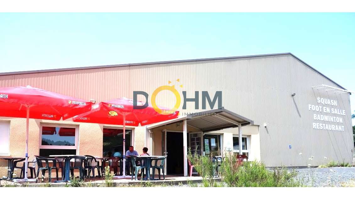 AV complexe sportif et bar 1100m² au Puy-en-Velay