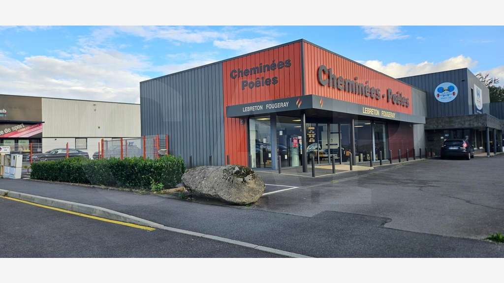 A vendre local commercial 510m² ZAC de Lécousse