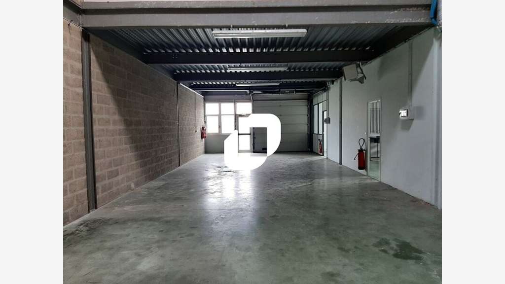 Vente Local d'activité 395m² Les essarts le roi