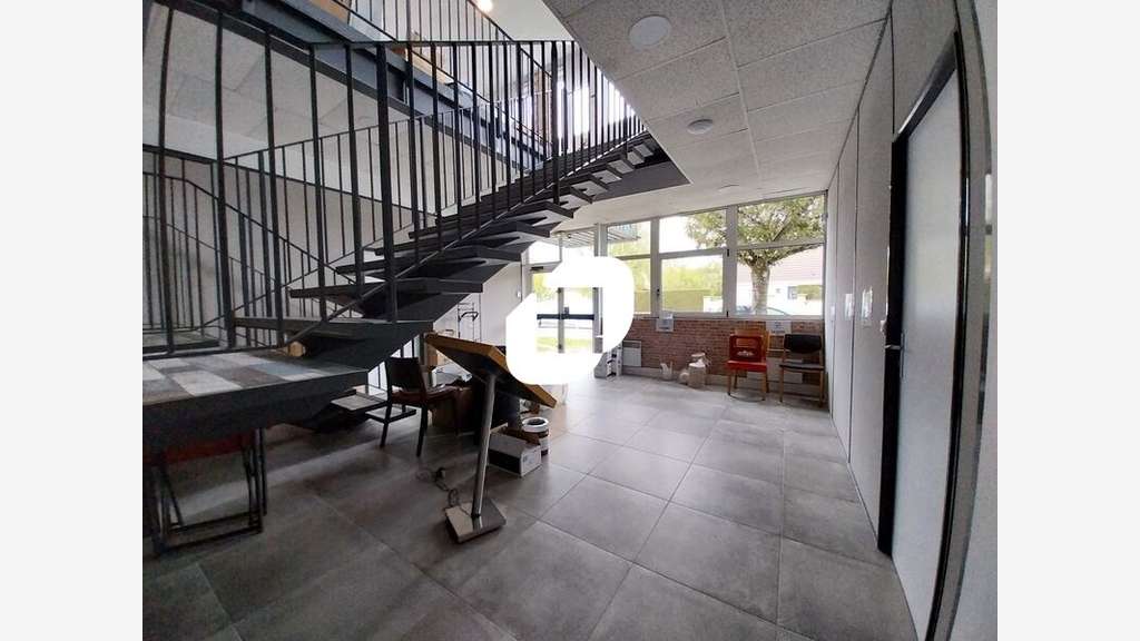 Vente Local d'activité 395m² Les essarts le roi