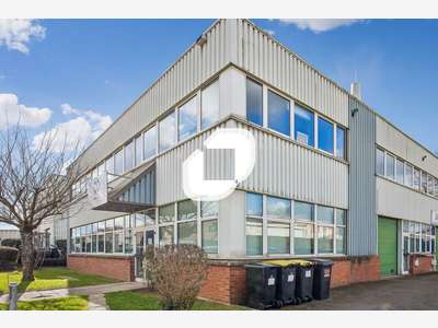 Vente Local d'activité 395m² Les essarts le roi