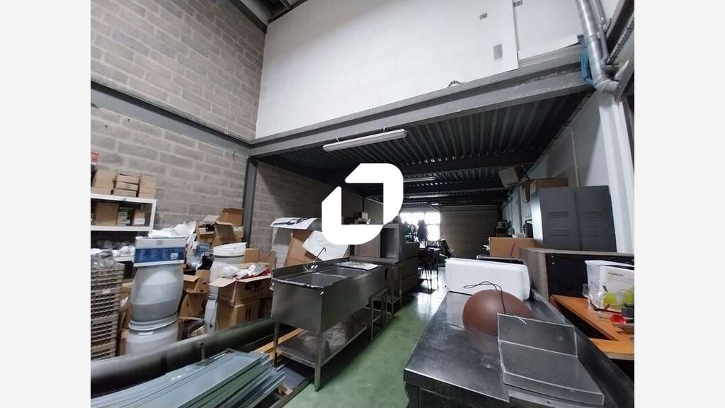 Vente Local d'activité 395m² Les essarts le roi
