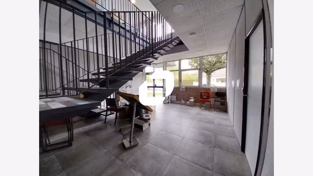 Vente Local d'activité 395m² Les essarts le roi
